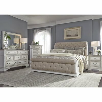 Liberty Furniture | Bedroom 4-Piece Traditional Upholstered Queen Sleigh Bedroom Set