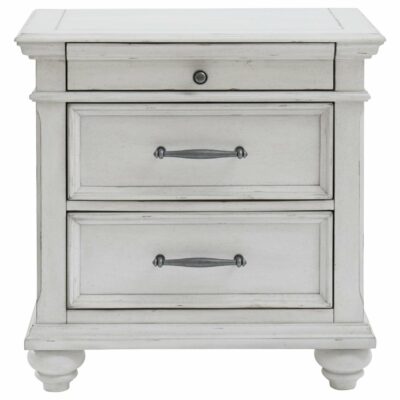 Benchcraft | Bedroom Cottage 3-Drawer Nightstand with Distressed Finish