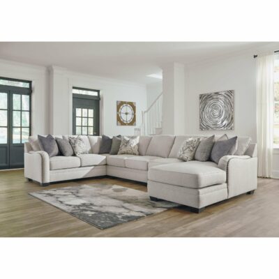 Benchcraft | Living Room Casual 5-Piece Sectional with Right Chaise